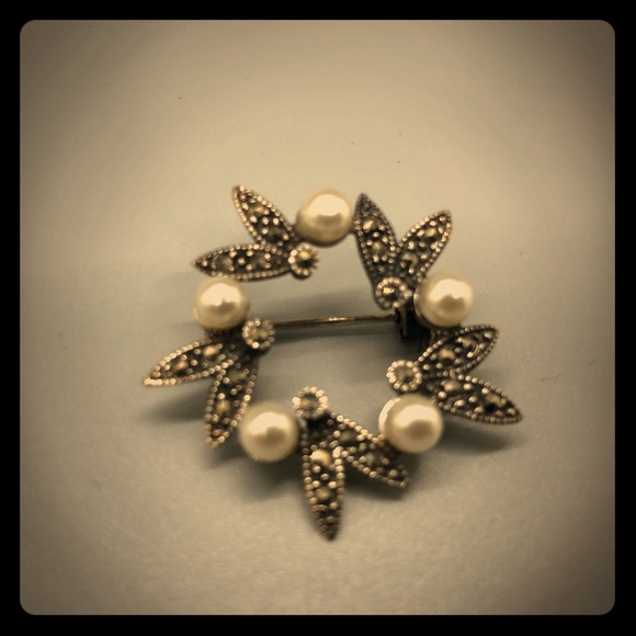 Jewelry - Sterling Silver Vintage Pin